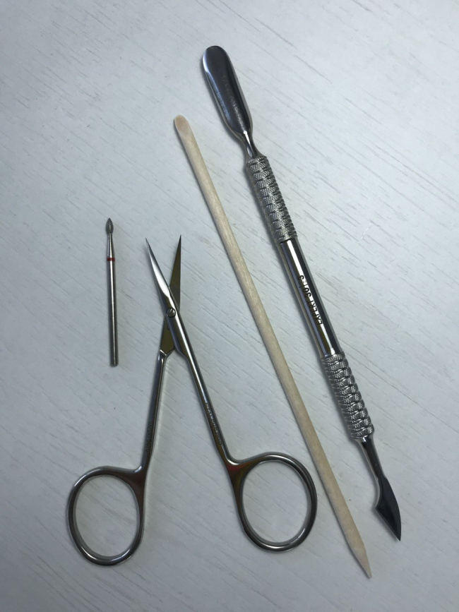 Курс по манікюру, підвищення кваліфікації COMBY Курс по манікюру, підвищення кваліфікації COMBY